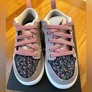 Girls Nike Jordan 1 Low Alt SE (PS) Floral Purple Sneakers - size 12c